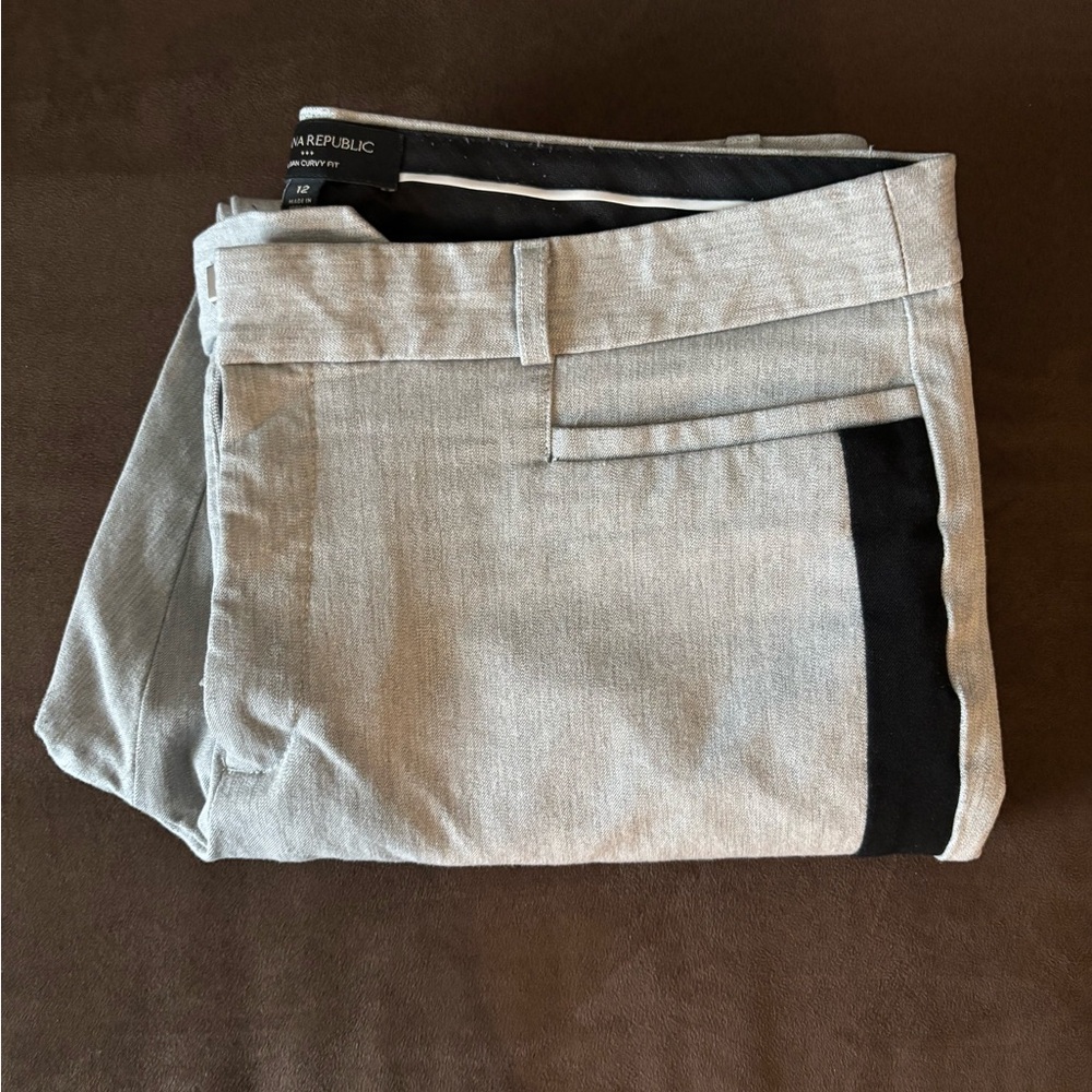 Women’s Banana Republic Size 12 Grey and Black Dresss slacks